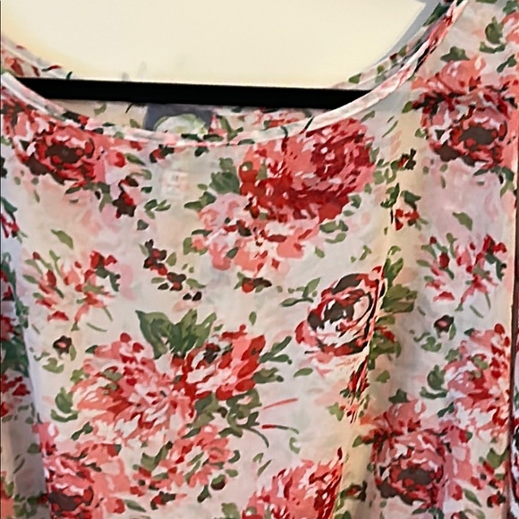 Pink and White Relaxed Blouse with Smocked 3/4 Sleeves - Picture 2 of 5